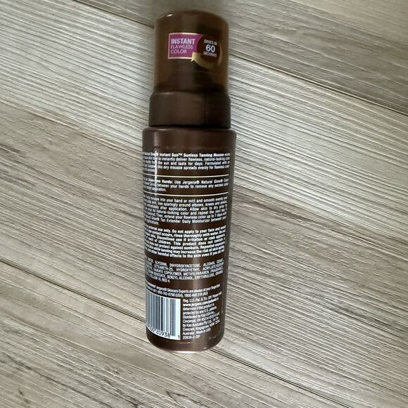 Jergens Natural Glow Instant Sun Sunless Tanning Mousse, Light Bronze, 6 oz New - Picture 3 of 3